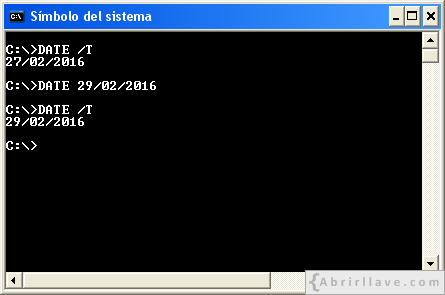 Ventana del Símbolo del sistema ejecutando date pasándole una fecha nueva - Ejemplo del tutorial de CMD de {Abrirllave.com