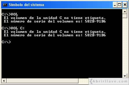 Ventana del Símbolo del sistema ejecutando vol sin parámetros - Ejemplo del tutorial de CMD de {Abrirllave.com